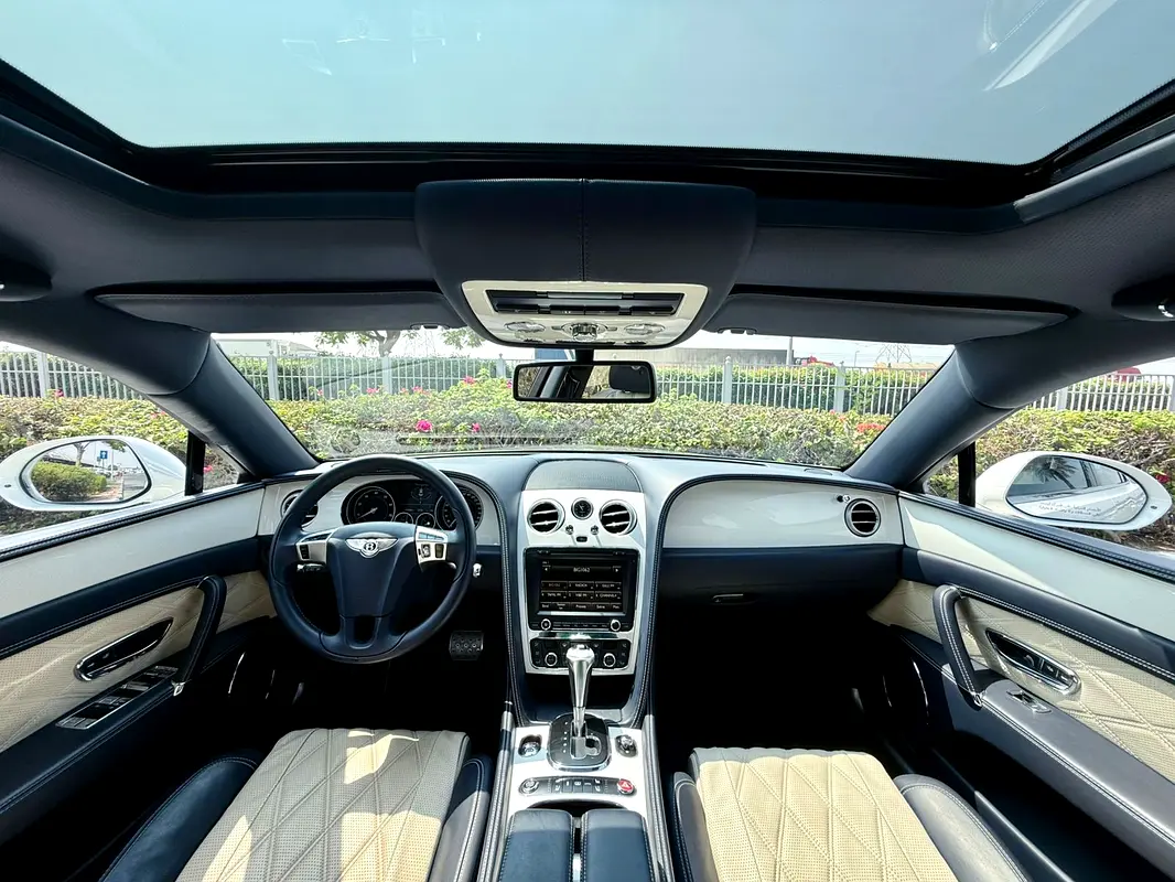 BENTLEY Flying Spur W12 2016 - photo 12 - Import Émirats | International Cars