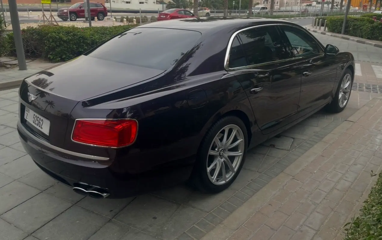 BENTLEY Flying Spur Mulliner 2016 - photo 4 - Import Émirats | International Cars