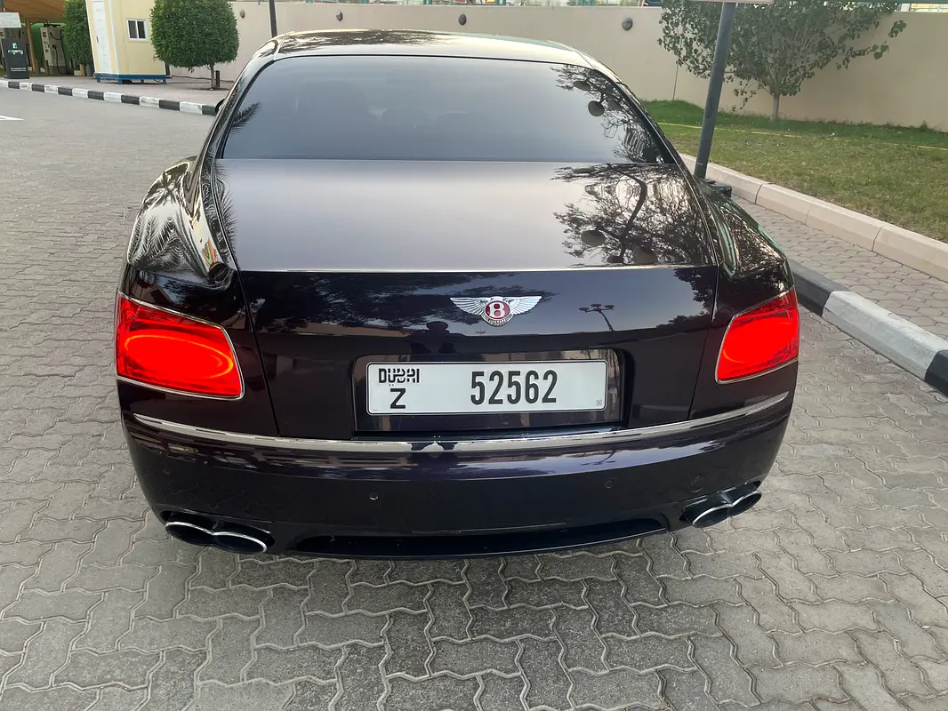 BENTLEY Flying Spur Mulliner 2016 - photo 6 - Import Émirats | International Cars