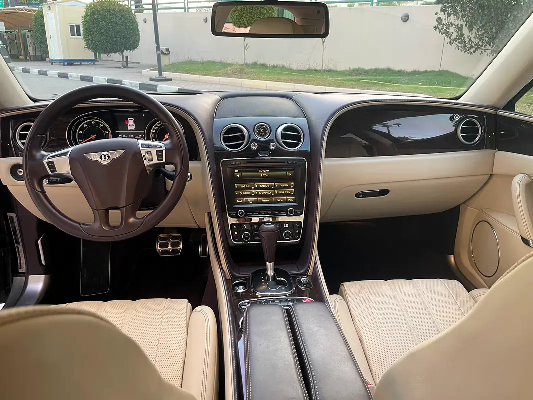 BENTLEY Flying Spur Mulliner 2016 - photo 8 - Import Émirats | International Cars