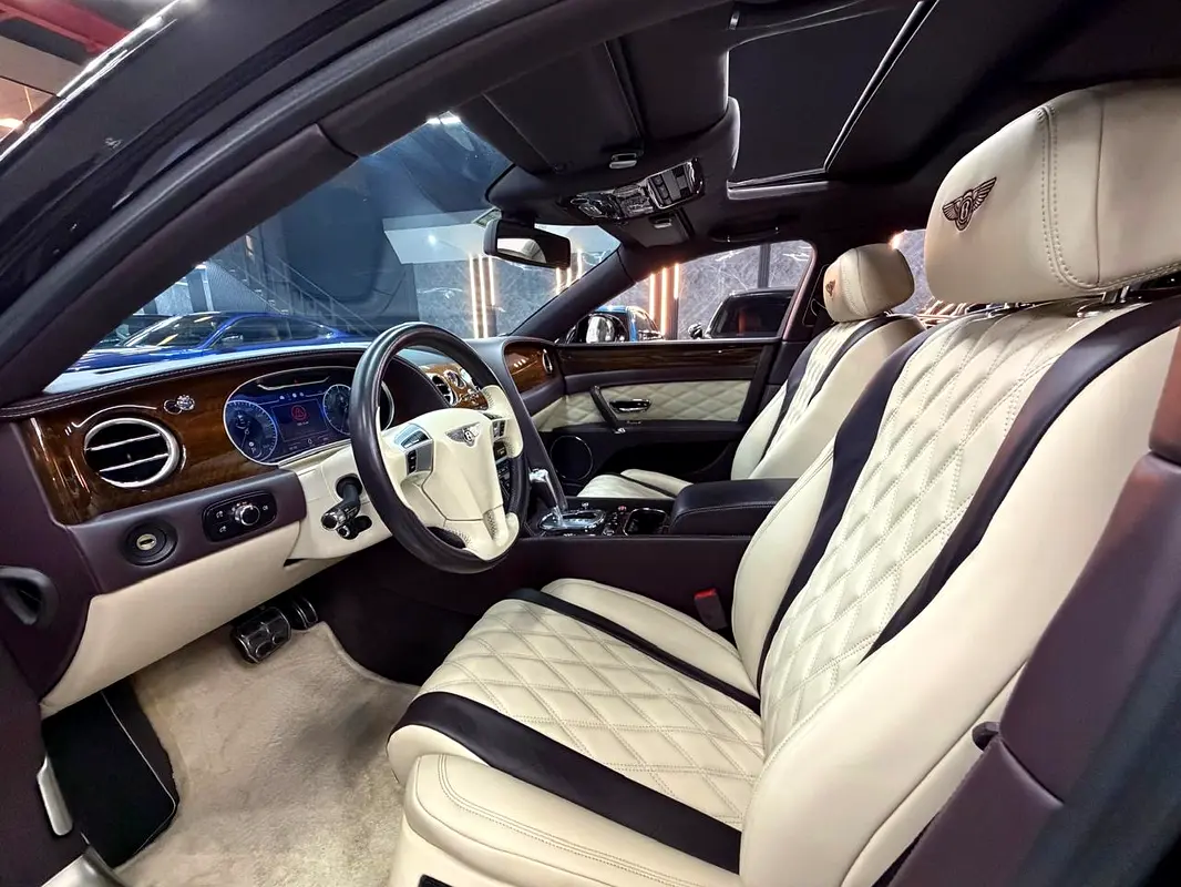 BENTLEY Flying Spur V8 S 2015 - photo 12 - Import Émirats | International Cars