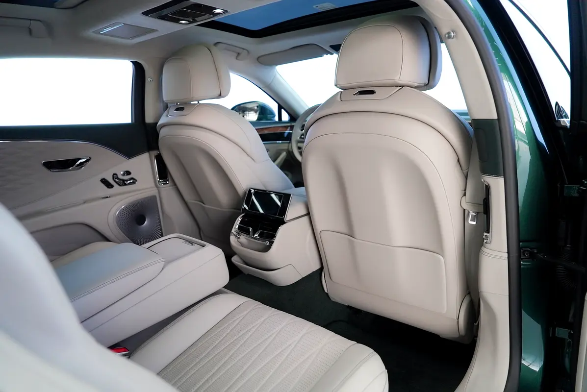 BENTLEY Flying Spur Azure 2024 - photo 12 - Import Émirats | International Cars