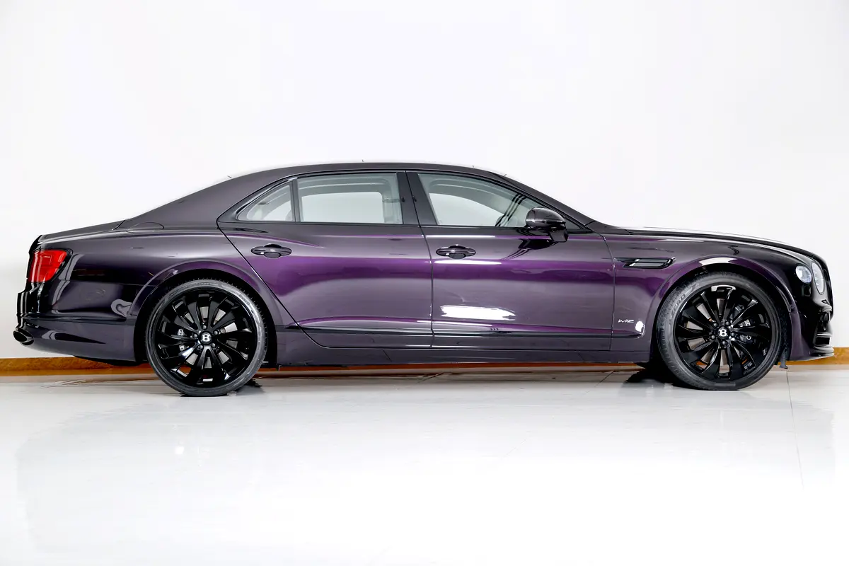 BENTLEY Flying Spur W12 2022 - photo 4 - Import Émirats | International Cars