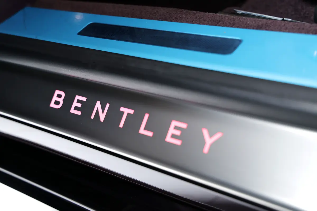 BENTLEY Flying Spur W12 2022 - photo 8 - Import Émirats | International Cars