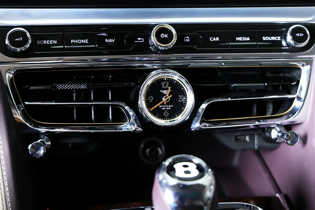 BENTLEY Flying Spur W12 2022 - photo 9 - Import Émirats | International Cars