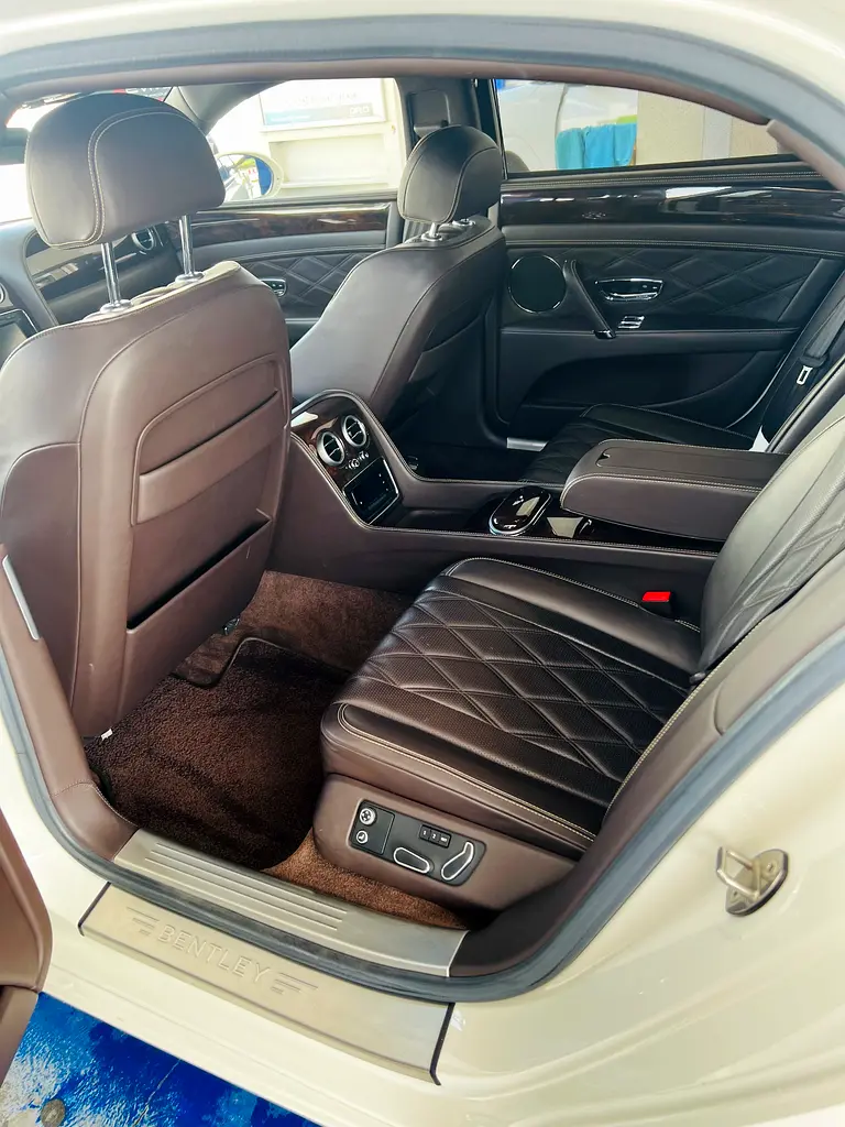 BENTLEY Flying Spur Azure 2015 - photo 4 - Import Émirats | International Cars