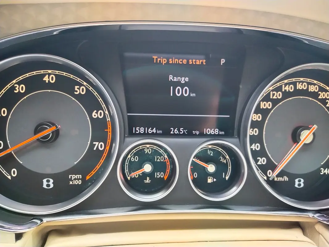 BENTLEY Continental GT 2012 - photo 8 - Import Émirats | International Cars