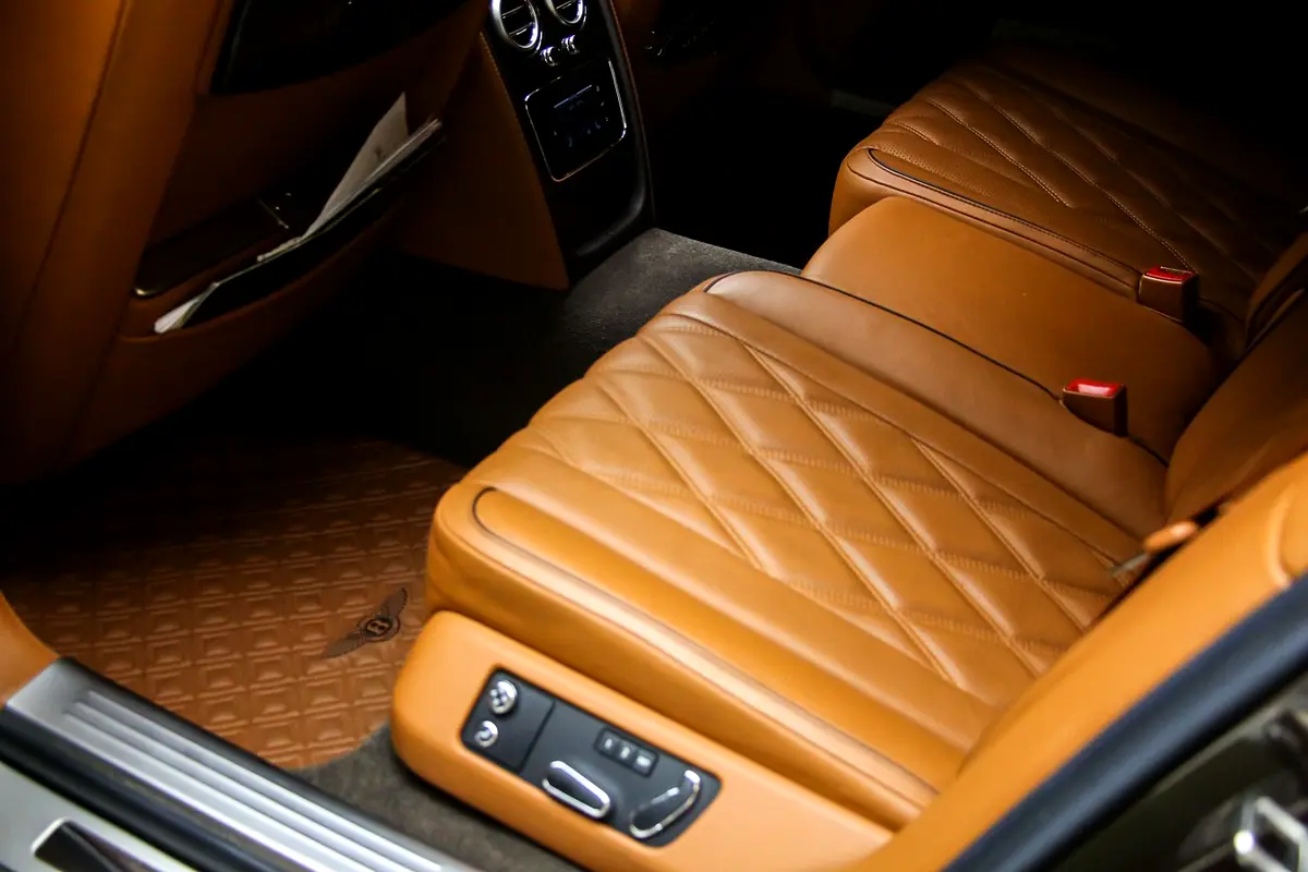 BENTLEY Flying Spur W12 2014 - photo 8 - Import Émirats | International Cars