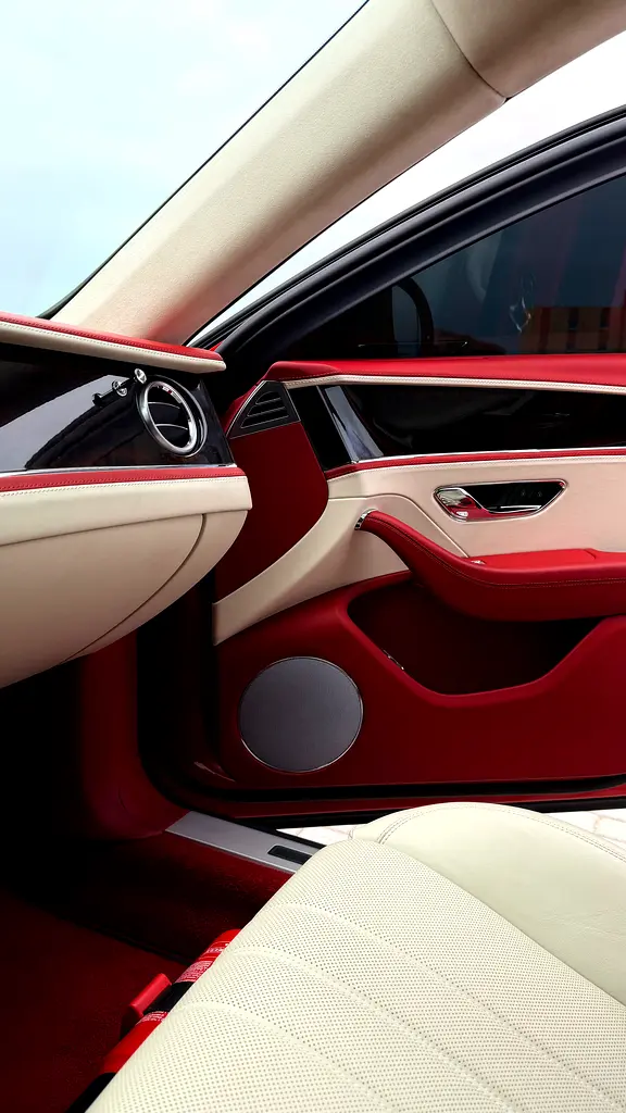 BENTLEY Flying Spur W12 2020 - photo 11 - Import Émirats | International Cars