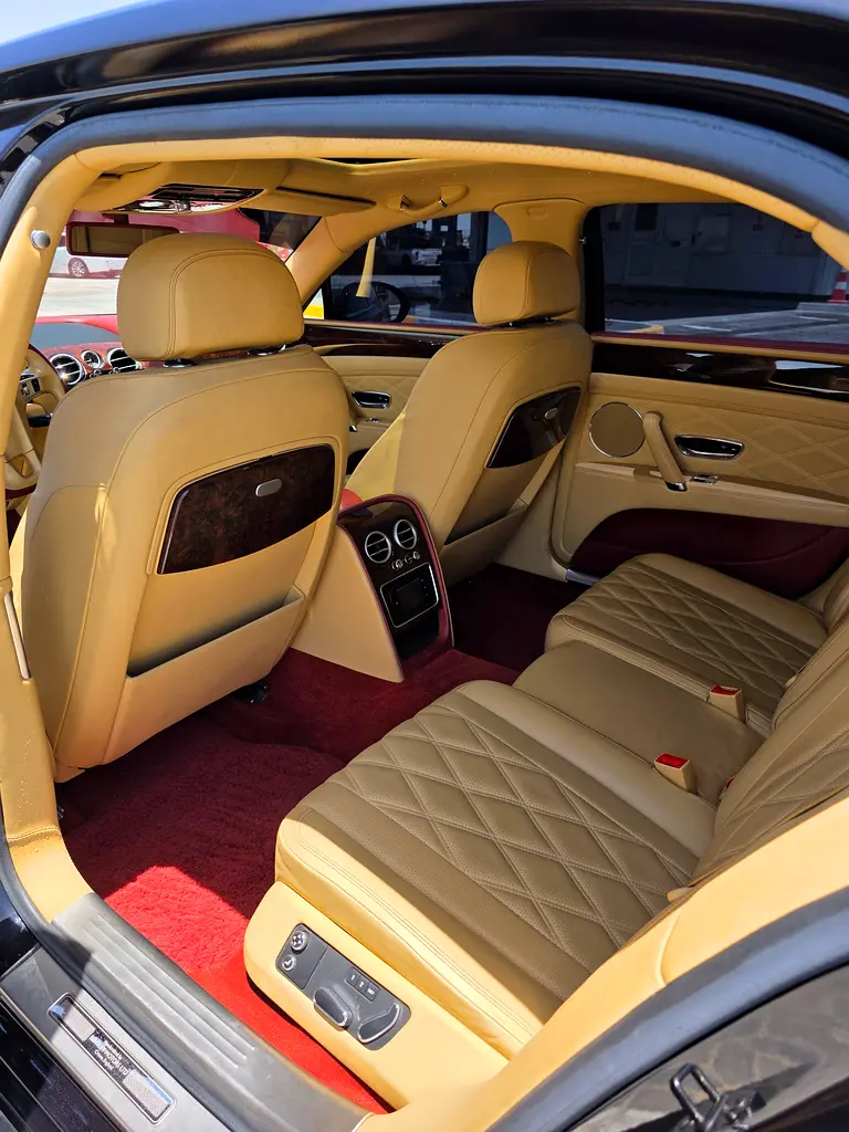 BENTLEY Flying Spur W12 2014 - photo 4 - Import Émirats | International Cars