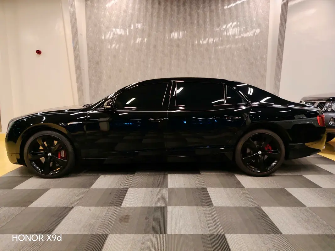 BENTLEY Flying Spur Other 2018 - photo 3 - Import Émirats | International Cars