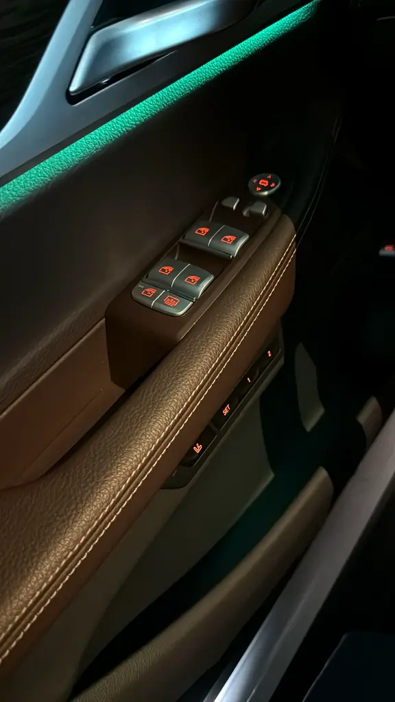 BMW 7-Series 730Li 2019 - photo 10 - Import Émirats | International Cars