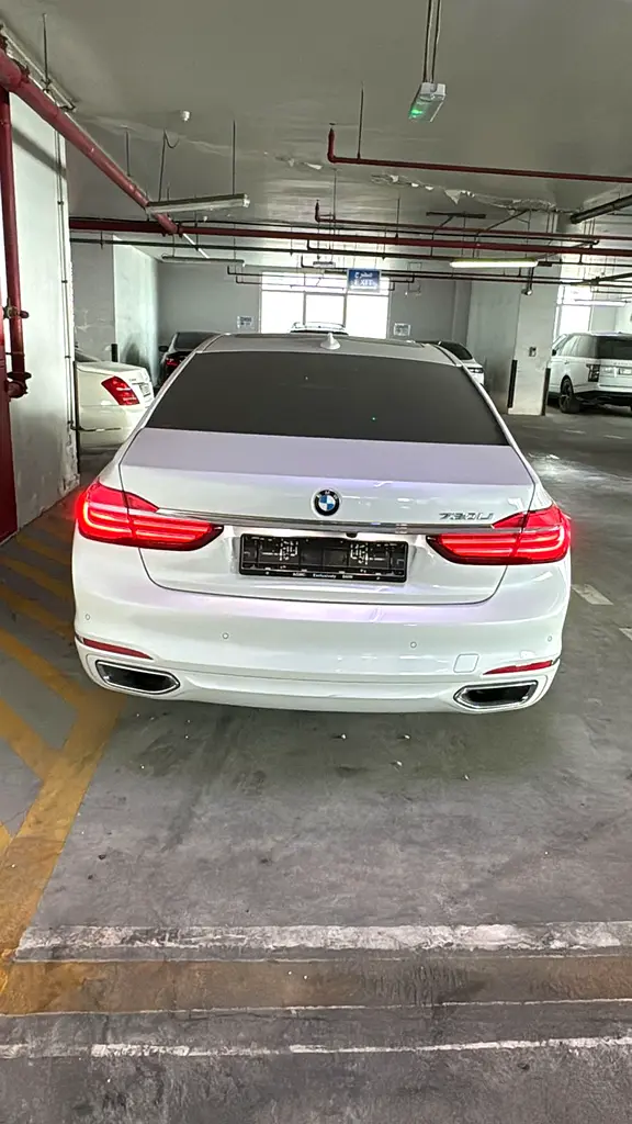 BMW 7-Series 730Li 2019 - photo 4 - Import Émirats | International Cars