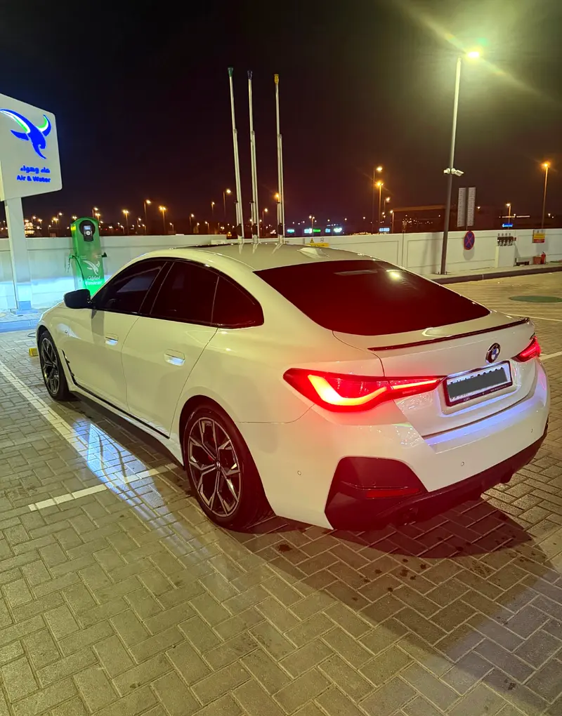 BMW 4-Series 430i 2024 - photo 3 - Import Émirats | International Cars