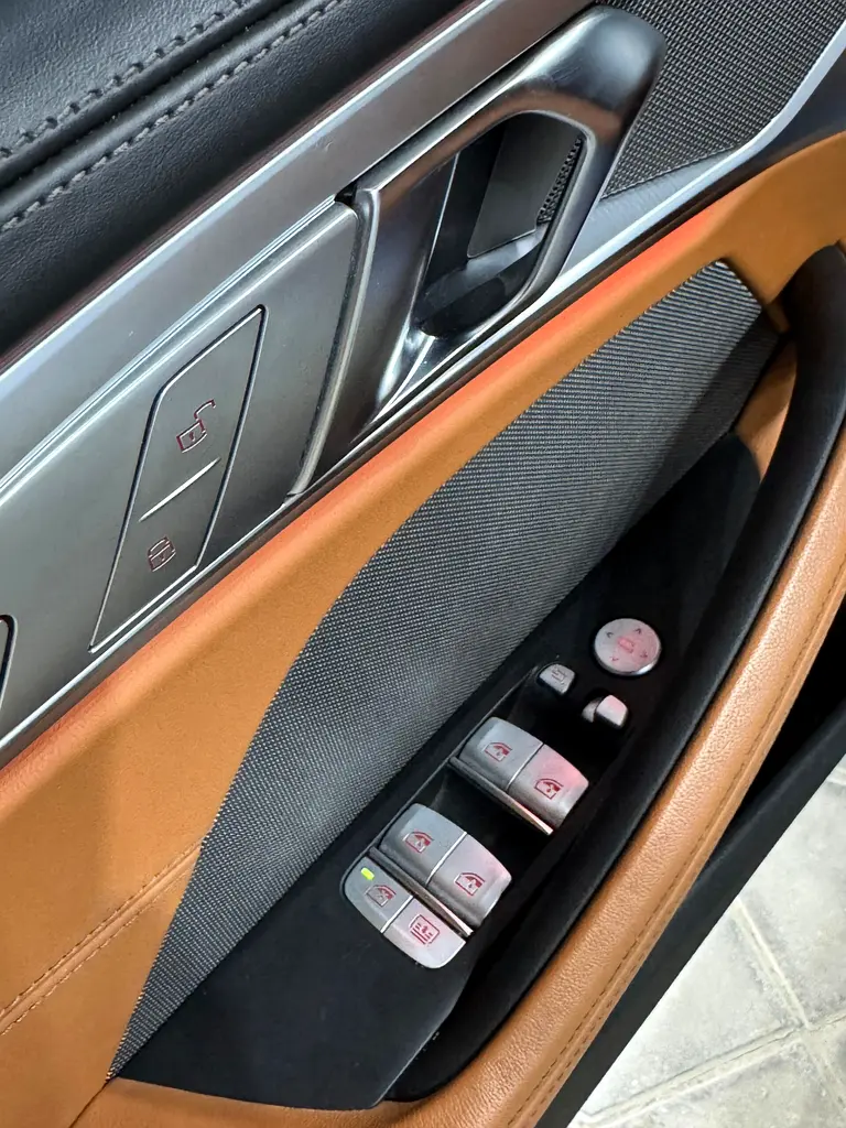 BMW 8-Series 840i 2020 - photo 6 - Import Émirats | International Cars