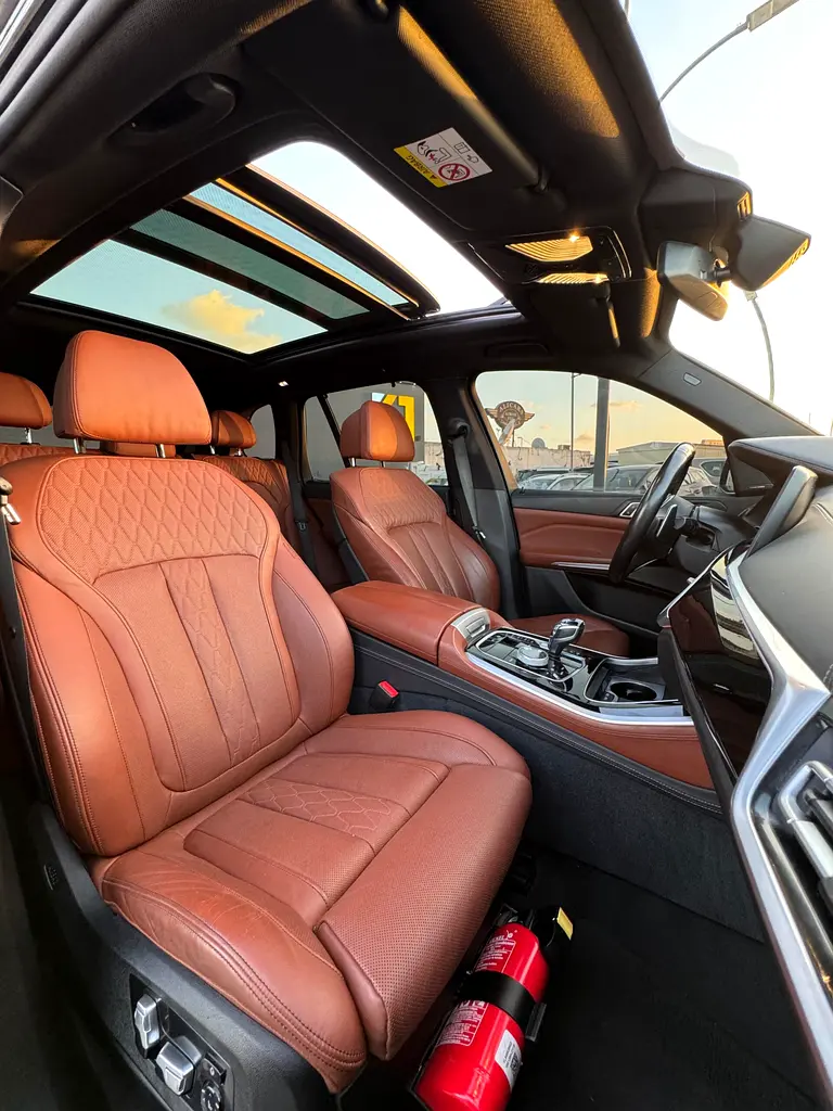 BMW X5 Xdrive50i 2019 - photo 12 - Import Émirats | International Cars