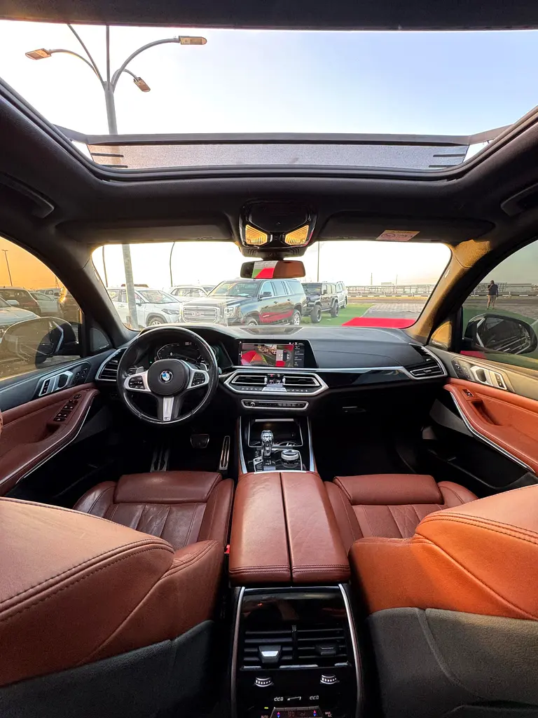 BMW X5 Xdrive50i 2019 - photo 8 - Import Émirats | International Cars