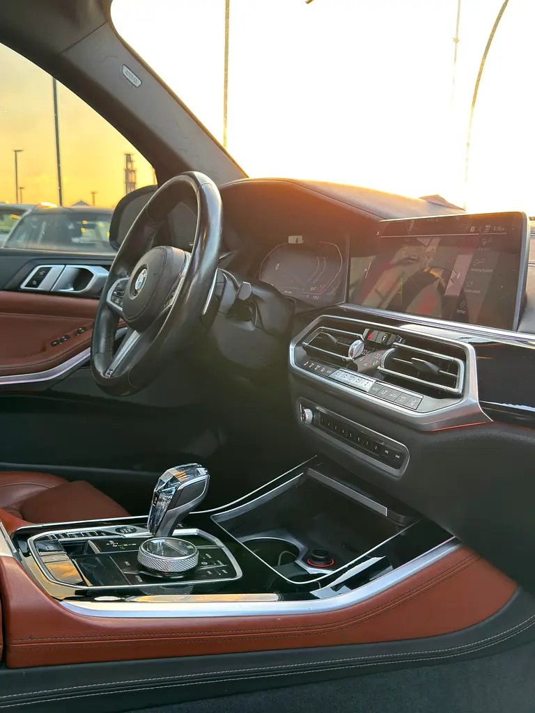 BMW X5 Xdrive50i 2019 - photo 9 - Import Émirats | International Cars