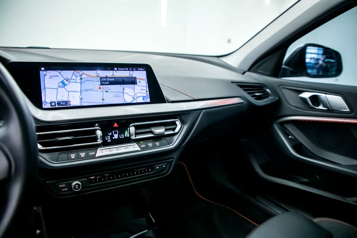 BMW 1-Series 120i 2021 - photo 10 - Import Émirats | International Cars