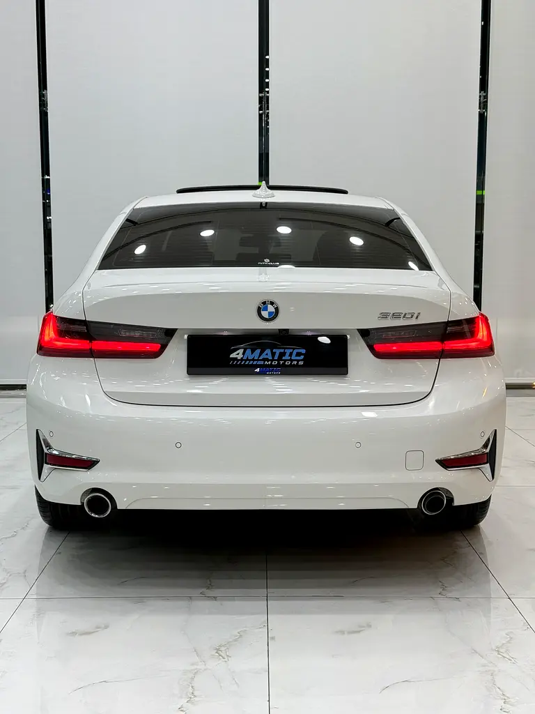BMW 3-Series 320i 2022 - photo 5 - Import Émirats | International Cars