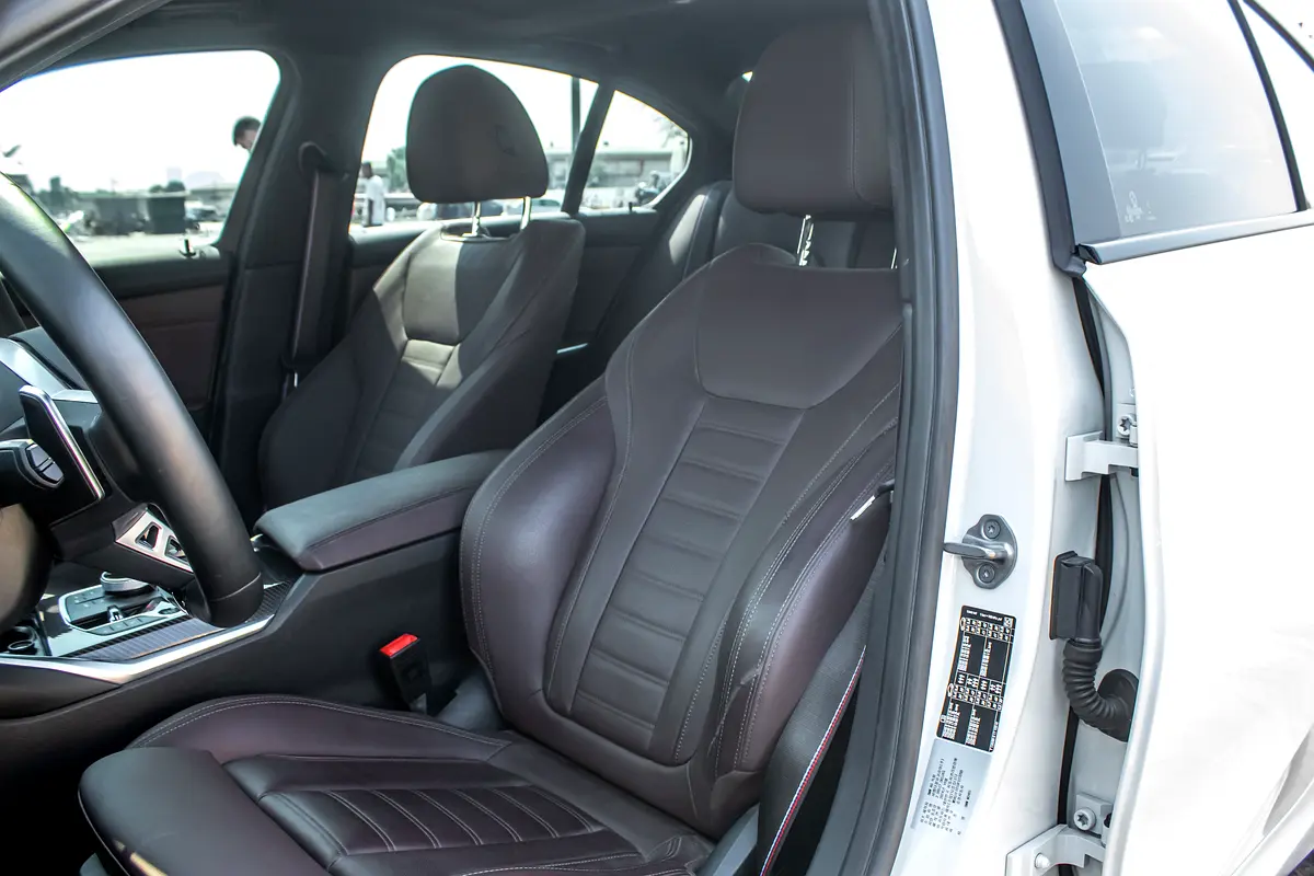 BMW 3-Series M340i 2025 - photo 9 - Import Émirats | International Cars