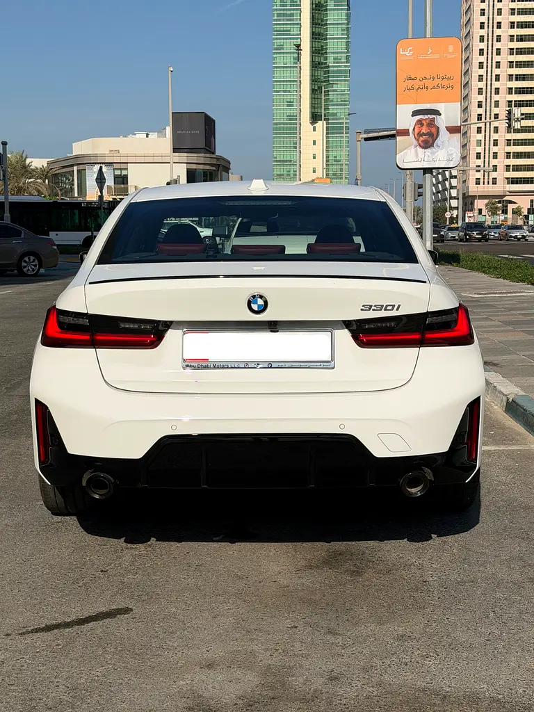 BMW 3-Series 330i 2025 - photo 11 - Import Émirats | International Cars