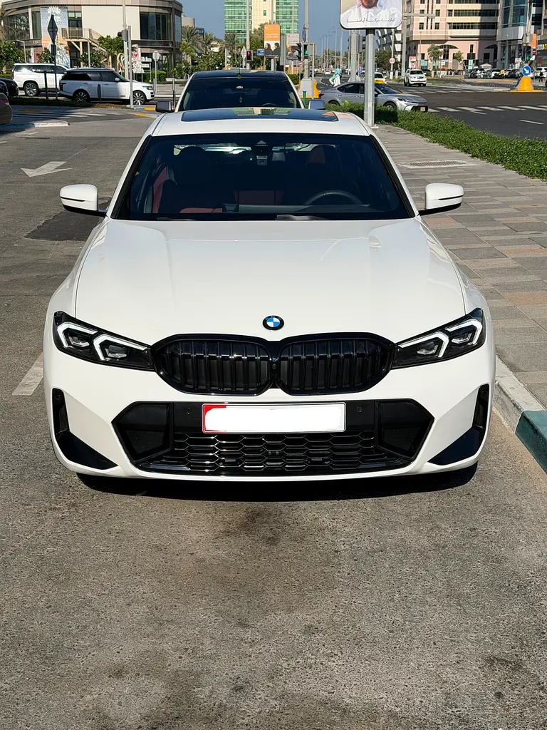 BMW 3-Series 330i 2025 - photo 4 - Import Émirats | International Cars
