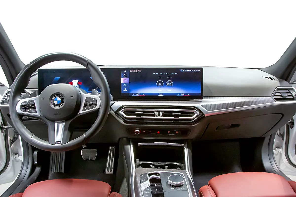 BMW 3-Series 330i 2024 - photo 4 - Import Émirats | International Cars