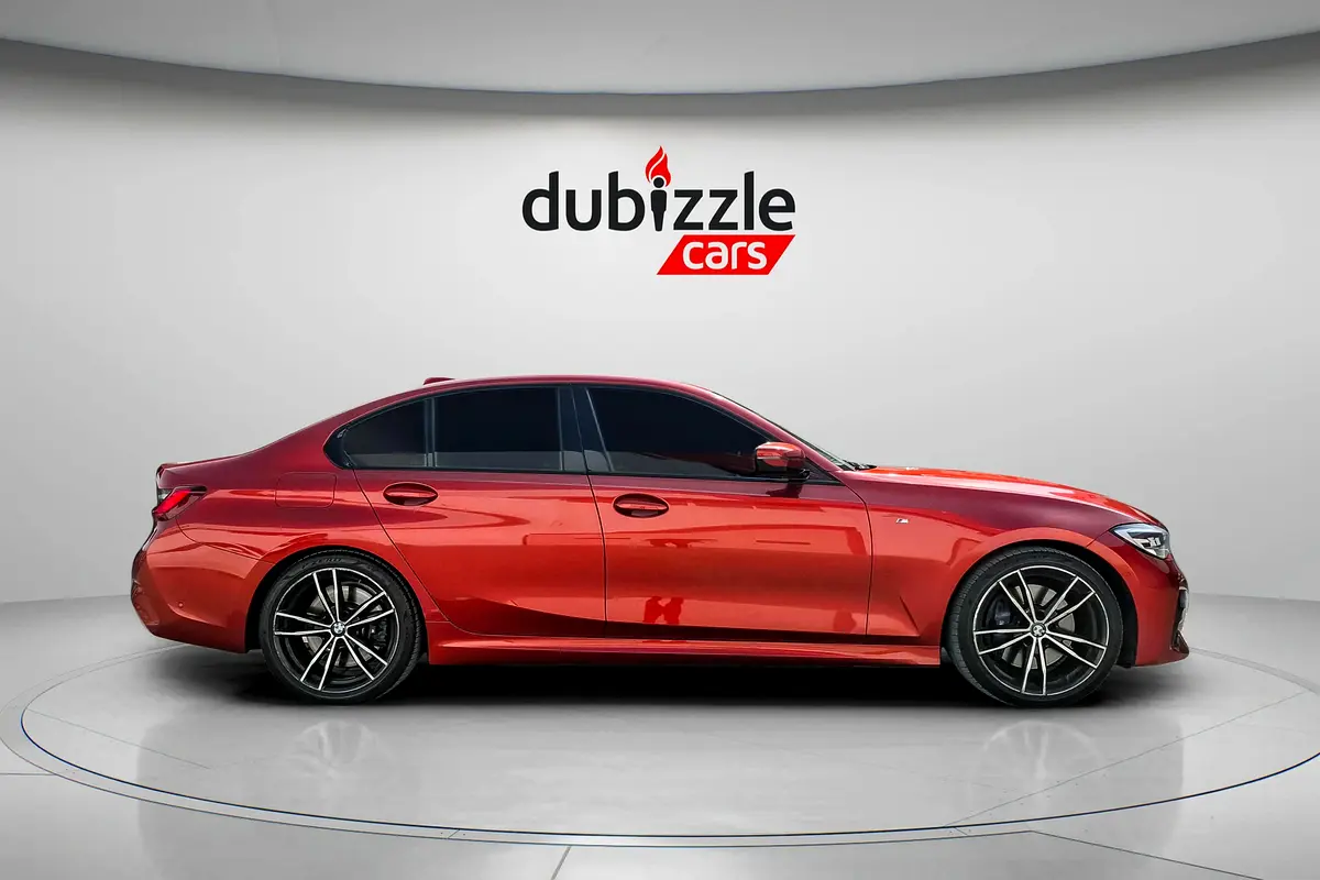 BMW 3-Series 330i 2022 - photo 4 - Import Émirats | International Cars