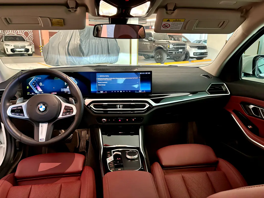 BMW 3-Series 320i 2023 - photo 7 - Import Émirats | International Cars