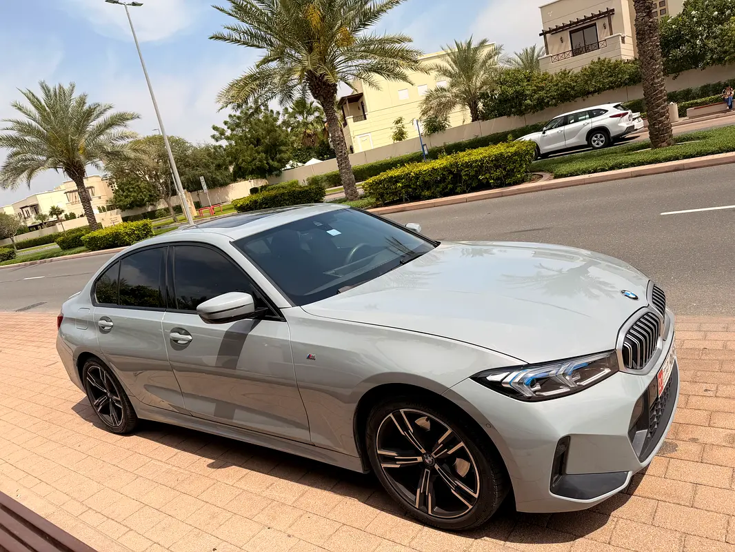 BMW 3-Series 320i 2025 - photo 3 - Import Émirats | International Cars