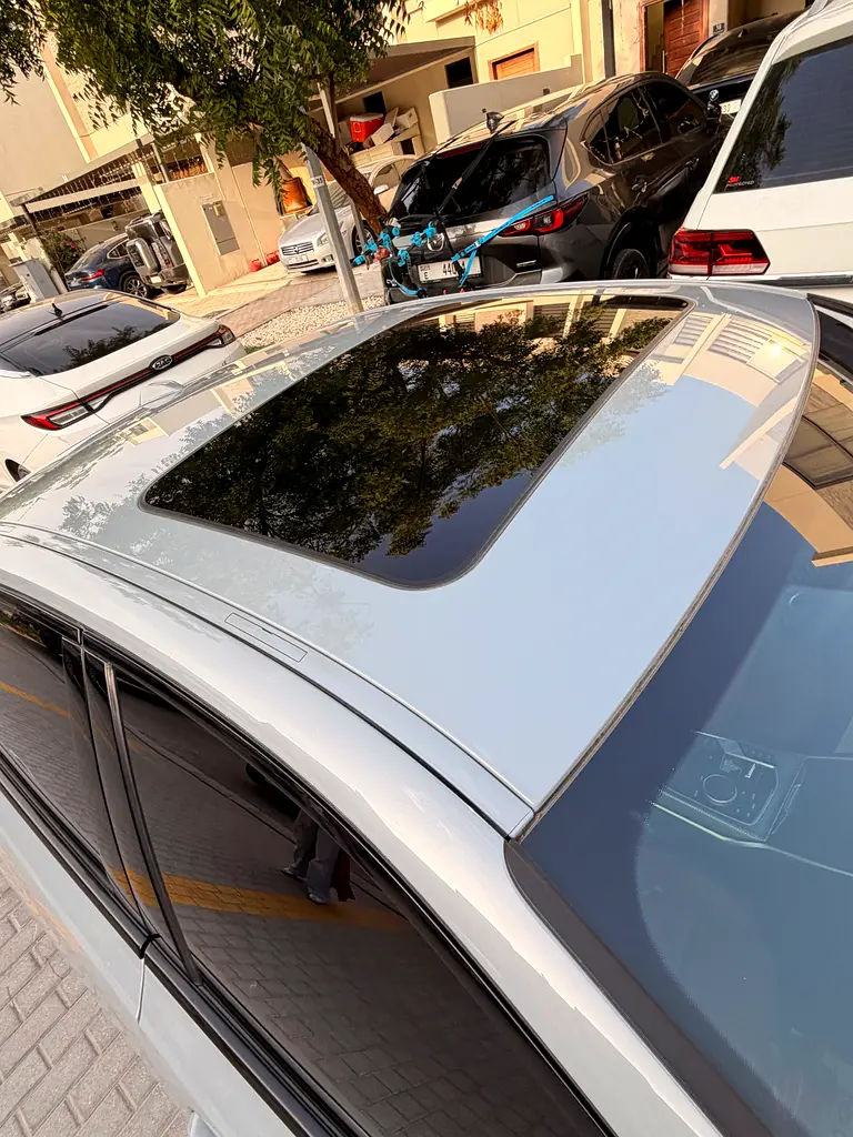 BMW 3-Series 320i 2025 - photo 8 - Import Émirats | International Cars