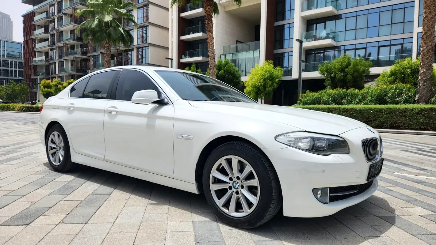 BMW 5-Series 528i 2013 - photo 4 - Import Émirats | International Cars