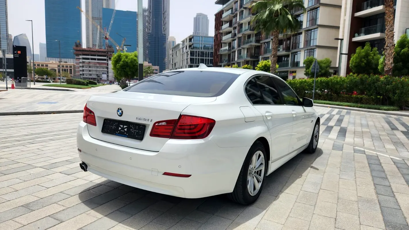 BMW 5-Series 528i 2013 - photo 5 - Import Émirats | International Cars