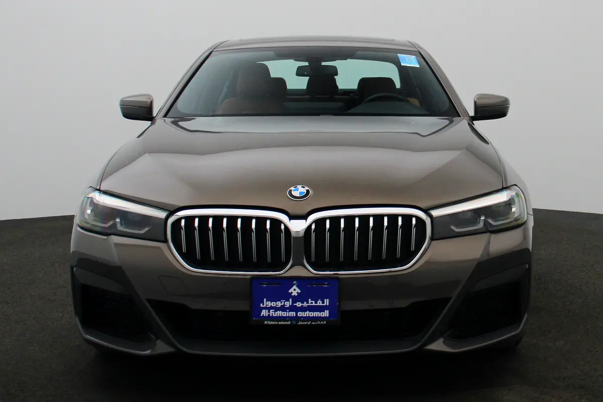 BMW 5-Series 523i 2022 - photo 3 - Import Émirats | International Cars