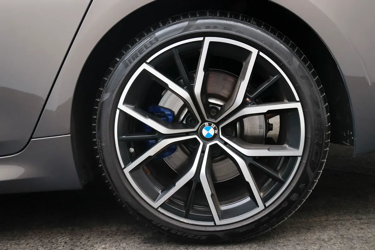 BMW 5-Series 523i 2022 - photo 7 - Import Émirats | International Cars