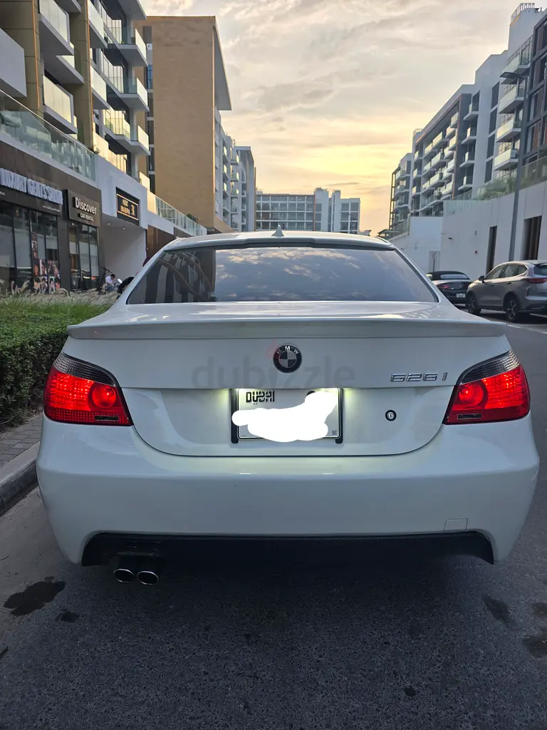 BMW 5-Series 525i 2007 - photo 3 - Import Émirats | International Cars