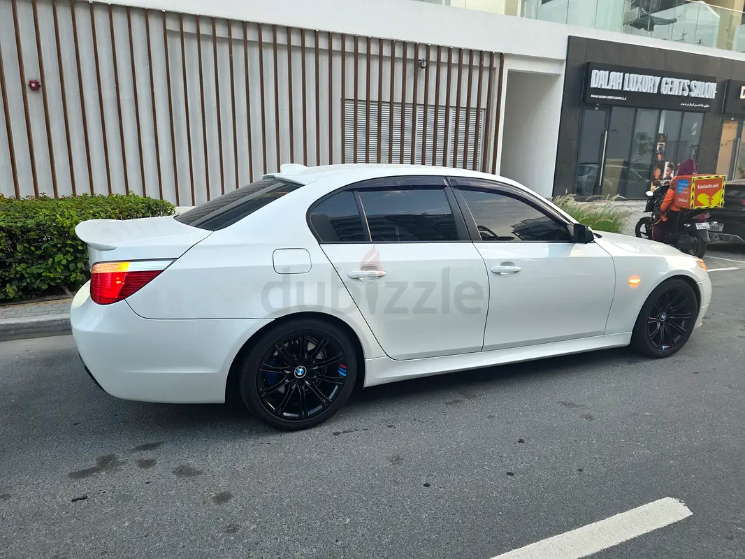 BMW 5-Series 525i 2007 - photo 4 - Import Émirats | International Cars