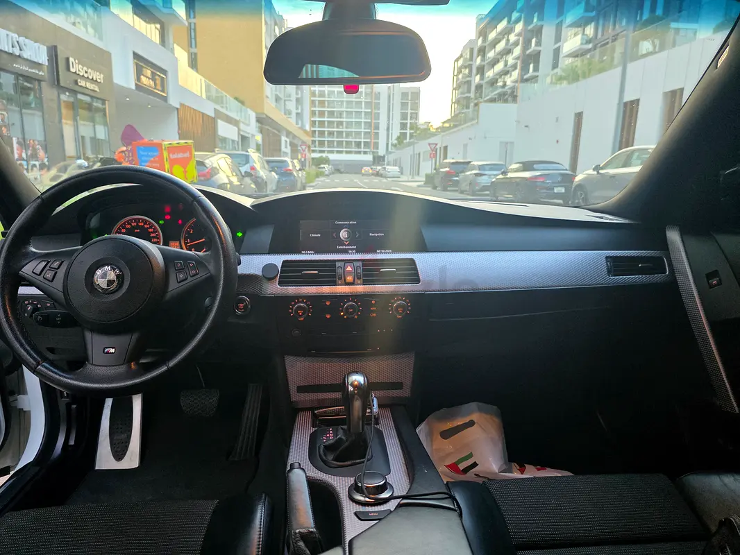 BMW 5-Series 525i 2007 - photo 8 - Import Émirats | International Cars