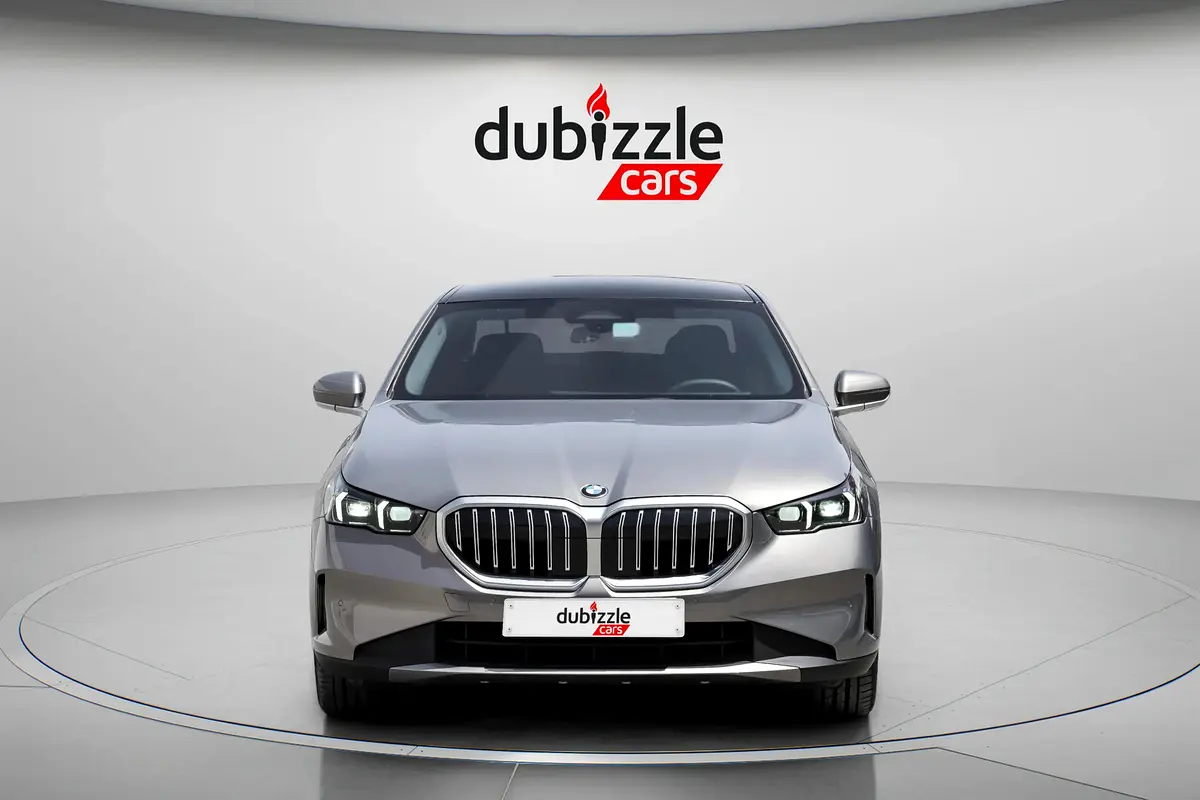 BMW 5-Series 520i 2026 - photo 2 - Import Émirats | International Cars