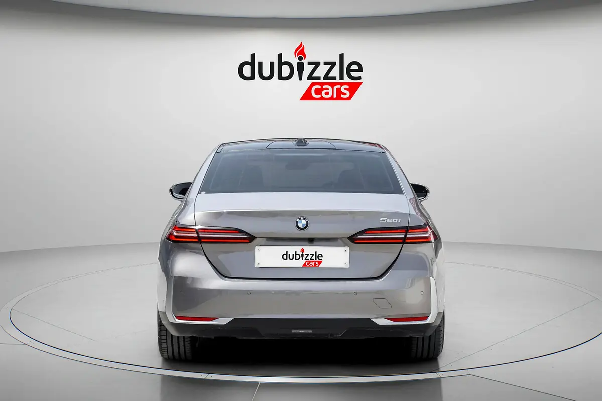 BMW 5-Series 520i 2026 - photo 7 - Import Émirats | International Cars
