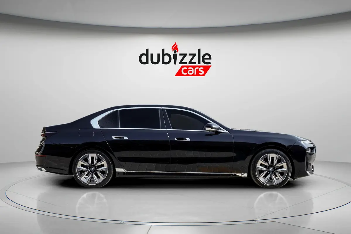 BMW 7-Series 735i 2024 - photo 4 - Import Émirats | International Cars