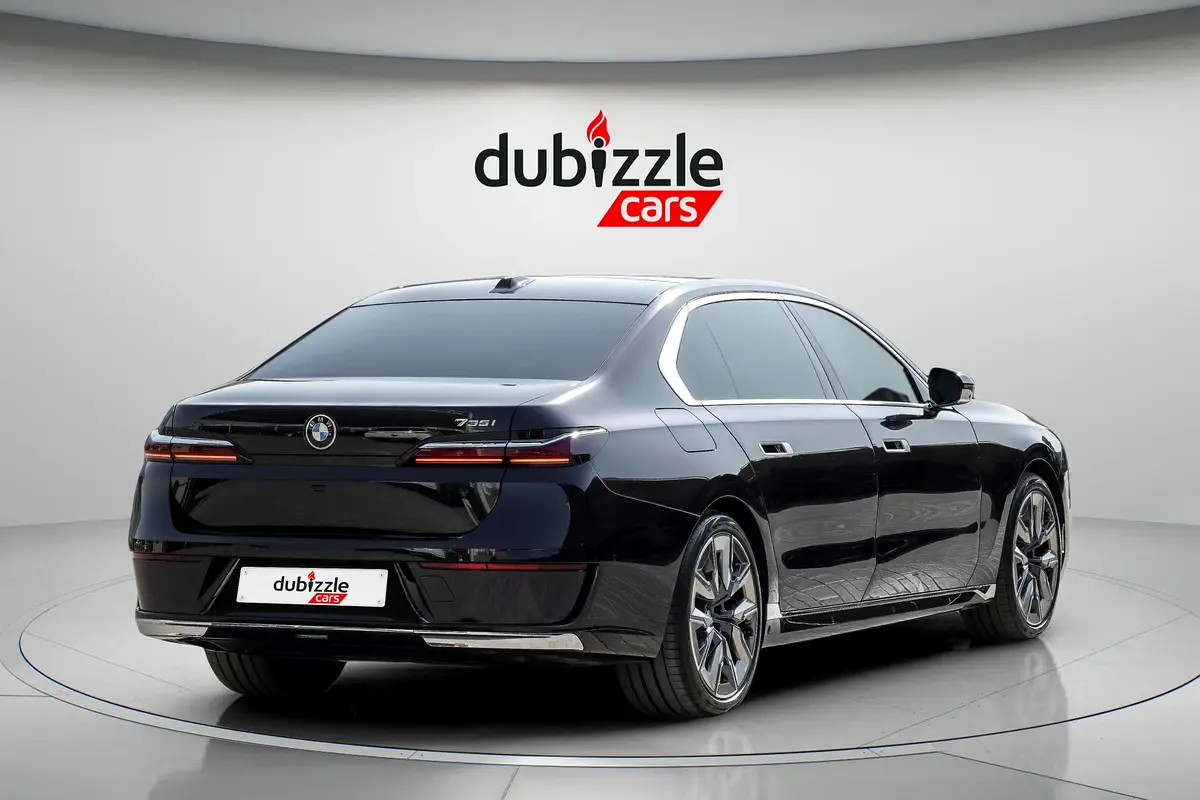BMW 7-Series 735i 2024 - photo 6 - Import Émirats | International Cars