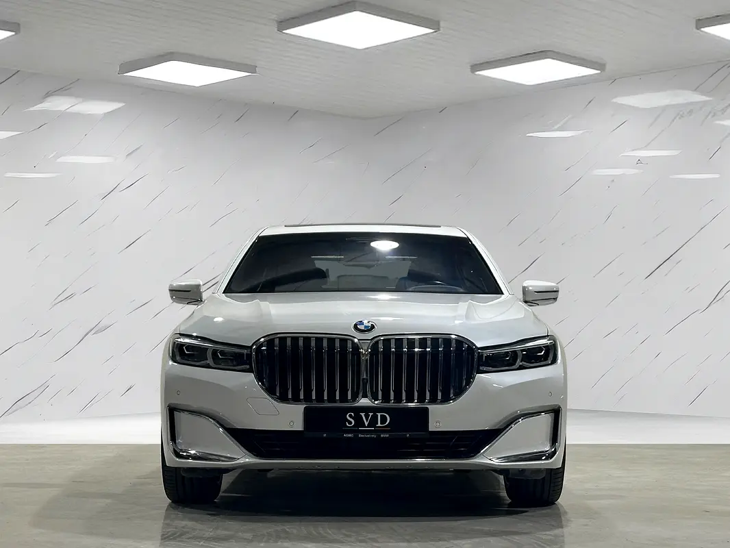 BMW 7-Series 730Li 2021 - photo 2 - Import Émirats | International Cars