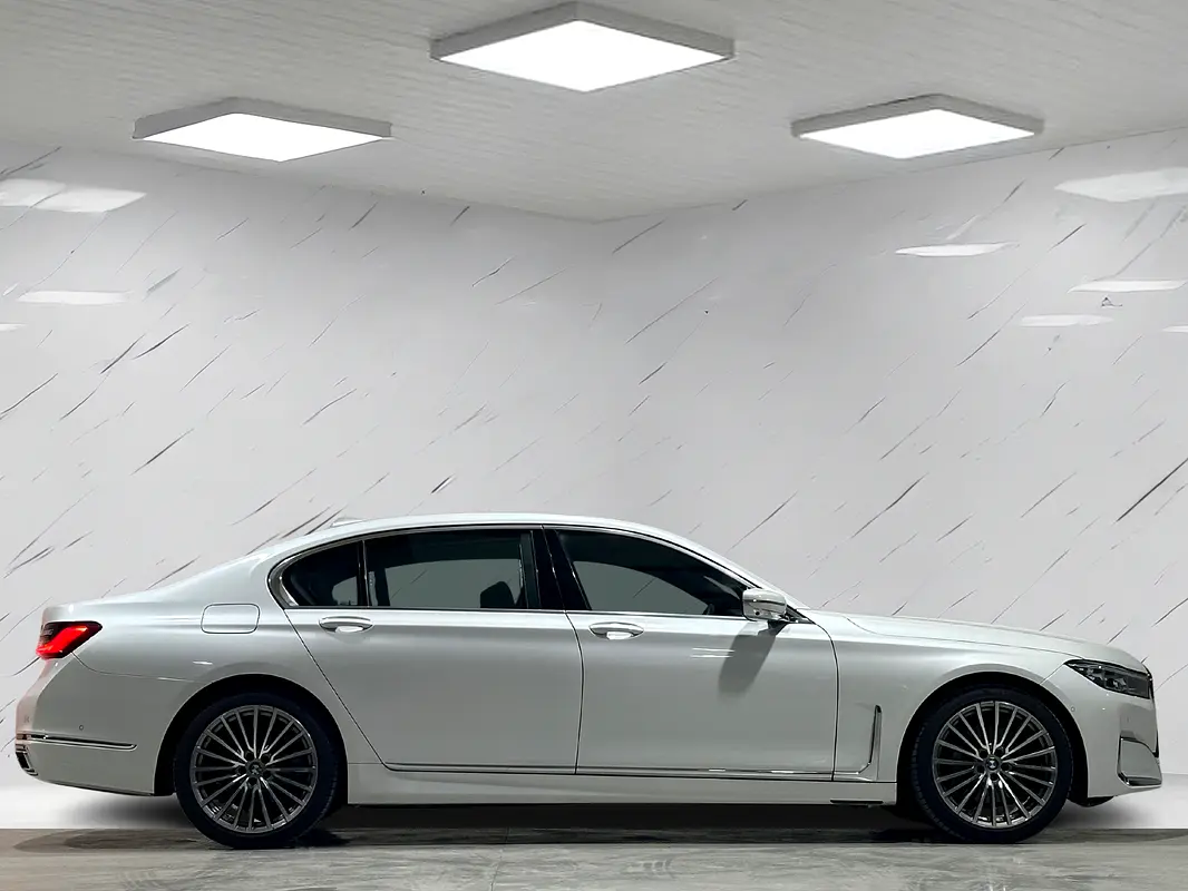 BMW 7-Series 730Li 2021 - photo 4 - Import Émirats | International Cars