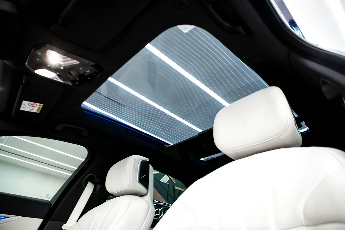 BMW 7-Series 735i 2023 - photo 11 - Import Émirats | International Cars