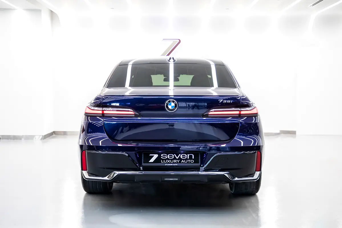 BMW 7-Series 735i 2023 - photo 6 - Import Émirats | International Cars