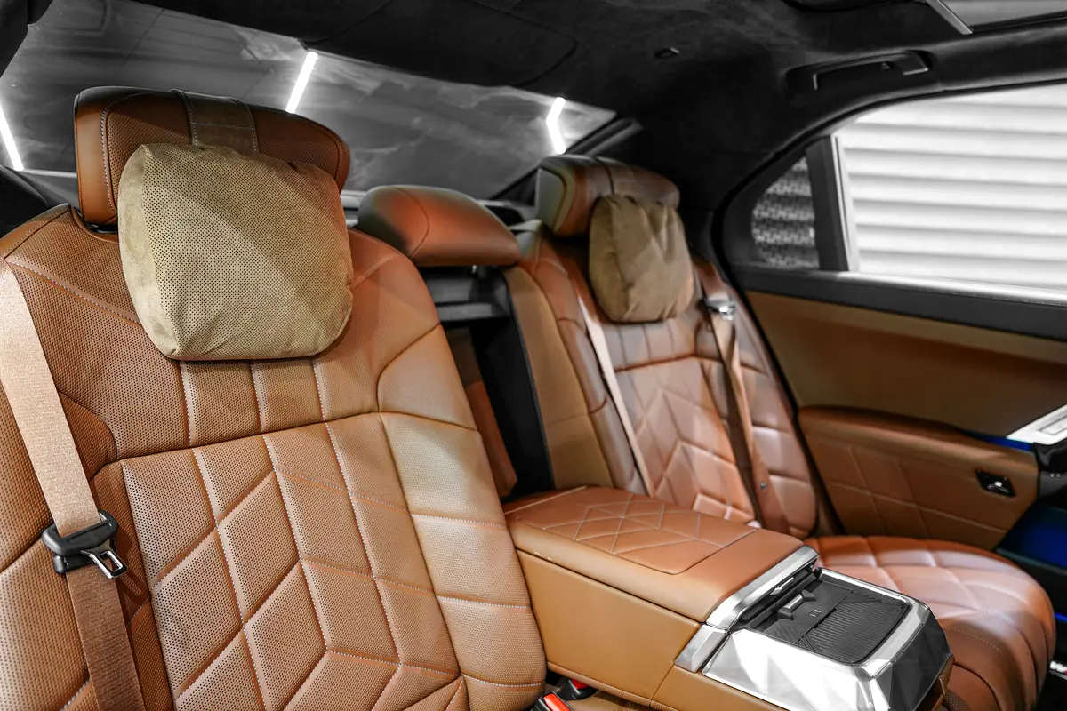 BMW 7-Series 735i 2025 - photo 9 - Import Émirats | International Cars