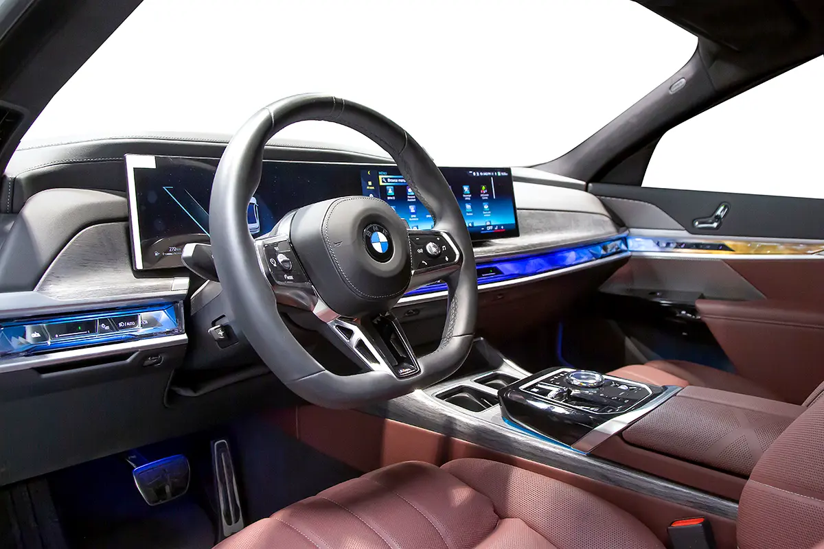 BMW 7-Series 740i M Sport 2025 - photo 4 - Import Émirats | International Cars