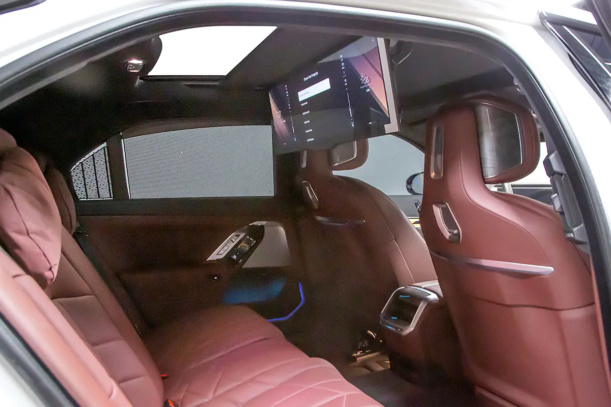 BMW 7-Series 740i M Sport 2025 - photo 6 - Import Émirats | International Cars